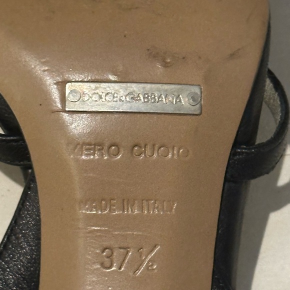 Dolce & Gabbana Black Heels with Silver Chain - Picture 16 of 16